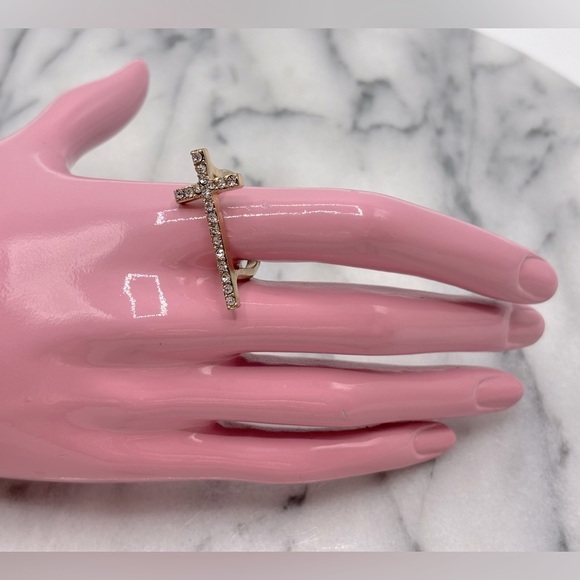 Gold‎ & Crystal Cross Finger Fashion Ring Sz 9-10 - Picture 2 of 7